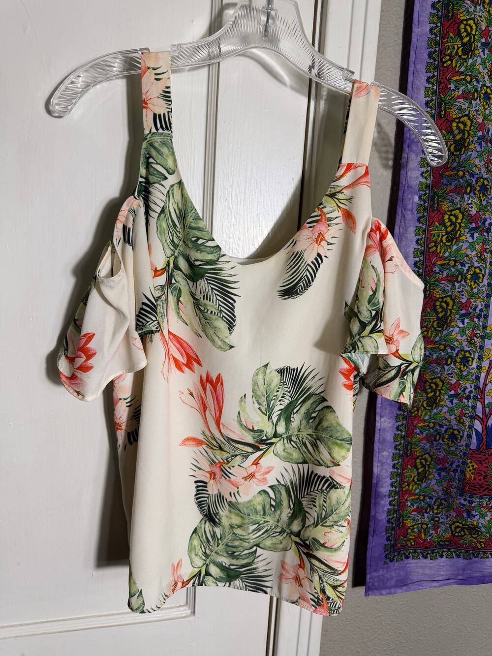 Adrienne Vittadini Tropical Floral Cold Shoulder Blouse Ivory Green - Small